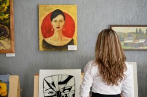 How to Pitch Yourself to Galleries and Publications