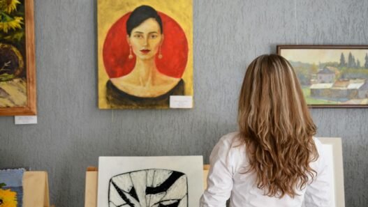 How to Pitch Yourself to Galleries and Publications